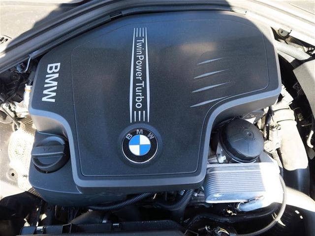 2017 BMW 3 Series 320i xDrive - 17042081 - 11