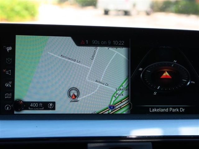 2017 BMW 3 Series 320i xDrive - 17042081 - 24