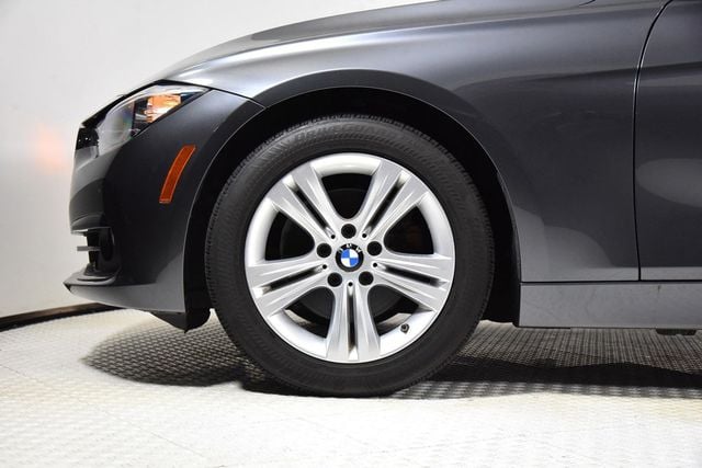 2017 BMW 3 Series 330i - 22404433 - 20