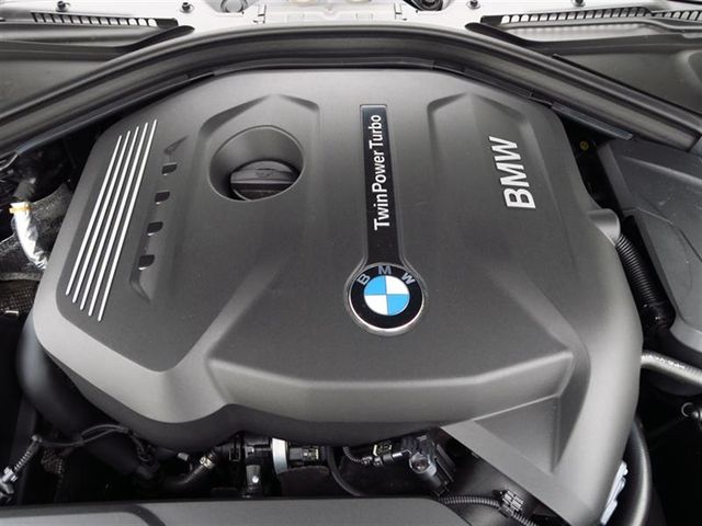 2017 BMW 3 Series 330i - 16968762 - 11