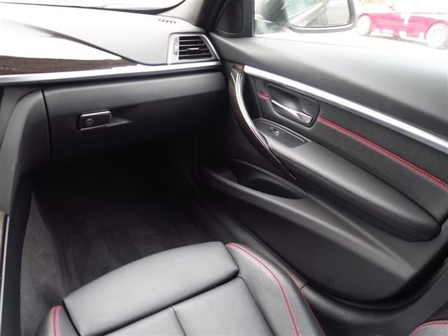 2017 BMW 3 Series 330i - 16968762 - 15