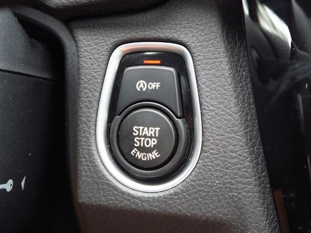 2017 BMW 3 Series 330i - 16968762 - 26