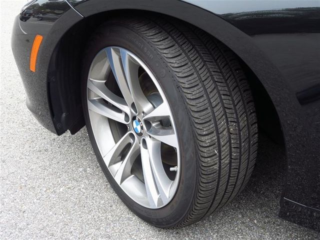 2017 BMW 3 Series 330i - 16968762 - 30