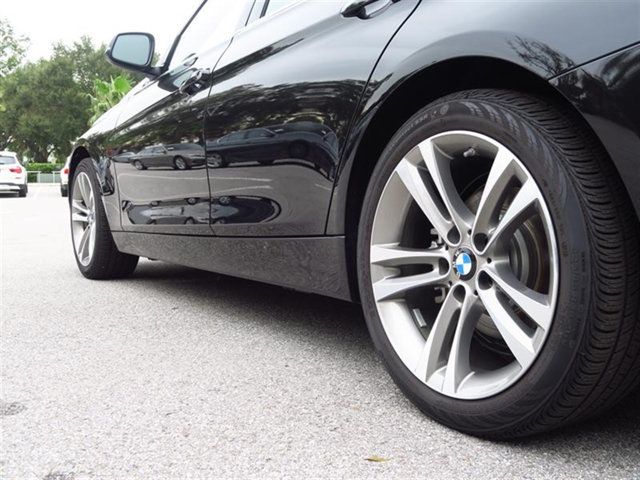 2017 BMW 3 Series 330i - 16968762 - 3