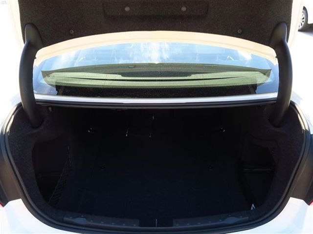 2017 BMW 3 Series 330i - 17037465 - 10