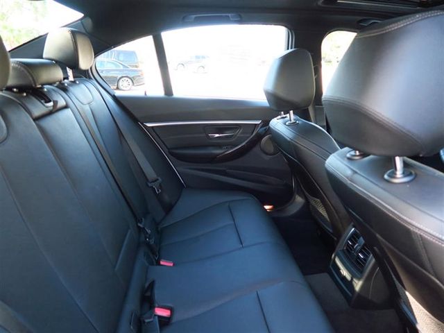 2017 BMW 3 Series 330i - 17037465 - 16