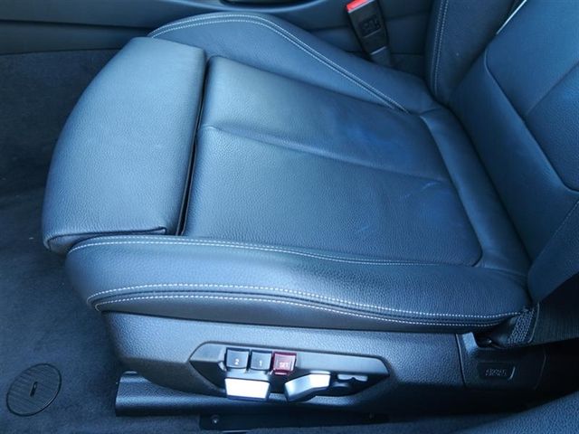 2017 BMW 3 Series 330i - 17037465 - 19