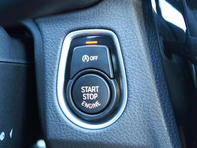 2017 BMW 3 Series 330i - 17037465 - 26