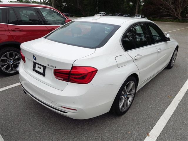 2017 BMW 3 Series 330i - 17037465 - 3