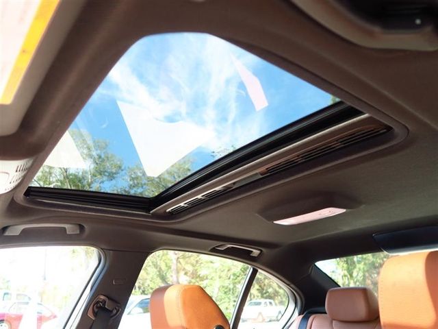 2017 BMW 3 Series 340i - 17046327 - 21