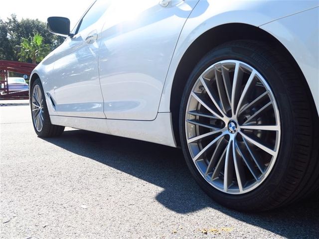 2017 BMW 5 Series 530i - 17003308 - 9