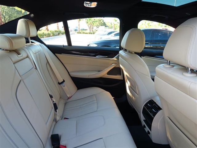 2017 BMW 5 Series 530i - 17003308 - 16