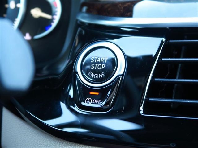 2017 BMW 5 Series 530i - 17003308 - 26