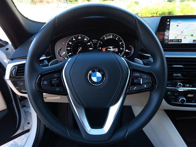 2017 BMW 5 Series 530i - 17003308 - 28