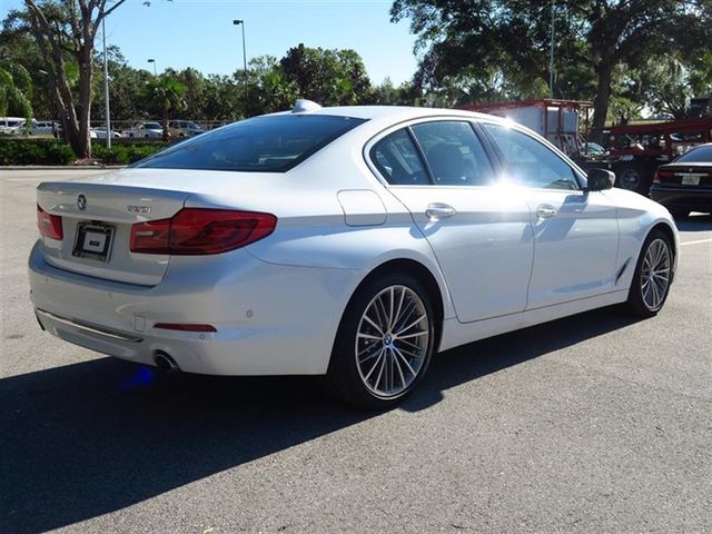 2017 BMW 5 Series 530i - 17003308 - 6