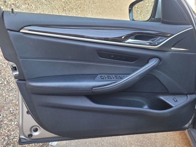 2017 BMW 5 Series Sportline BMW 530i  - 22929955 - 38