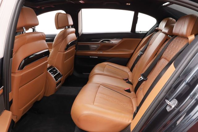 2017 BMW 7 Series  - 21004105 - 9
