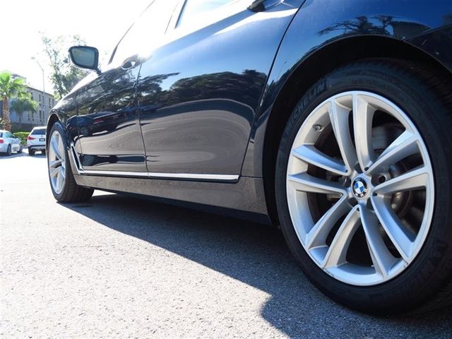 2017 BMW 7 Series 750i xDrive - 16918017 - 9