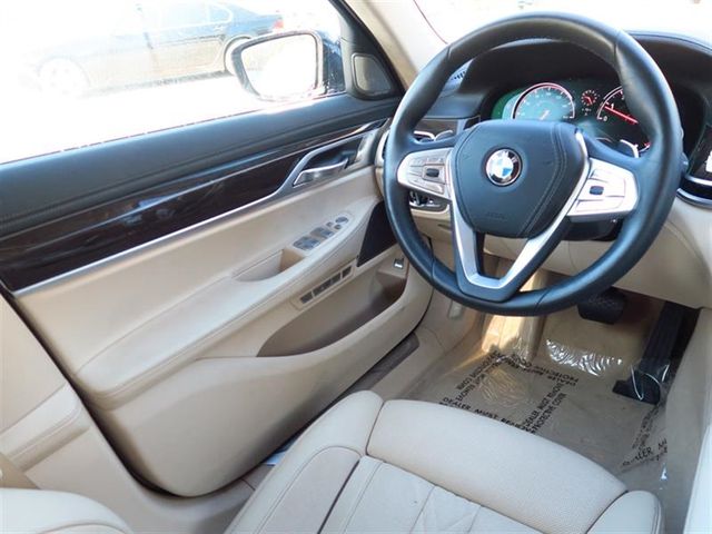 2017 BMW 7 Series 750i xDrive - 16918017 - 13