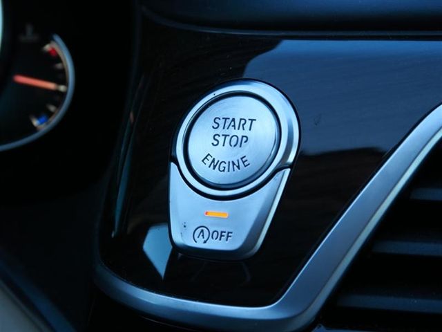 2017 BMW 7 Series 750i xDrive - 16918017 - 26