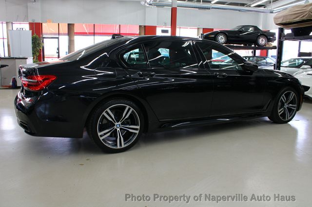 2017 BMW 7 Series 750i xDrive - 22345486 - 8