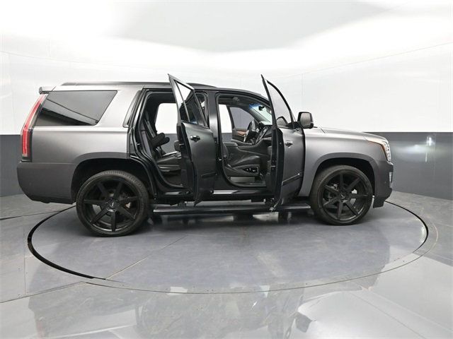 2017 Cadillac Escalade 2WD 4dr Premium Luxury - 22938392 - 19