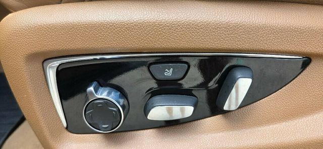 2017 Cadillac Escalade 4WD 4dr Platinum - 22910088 - 32