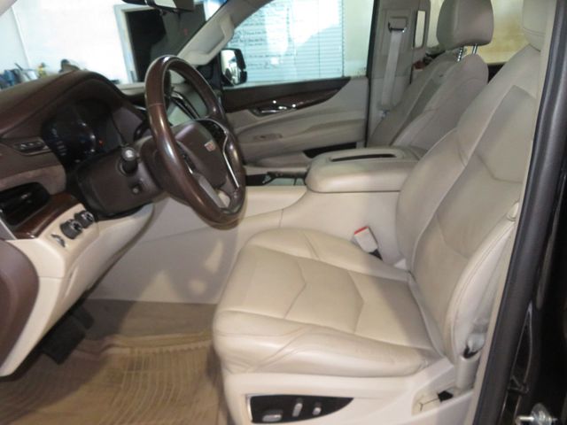 2017 Cadillac Escalade EXTRA CLEAN ESCALDE 3RD ROW SEAT LOW MILES 2 OWNER BLACK BEAUTY  - 22938570 - 15