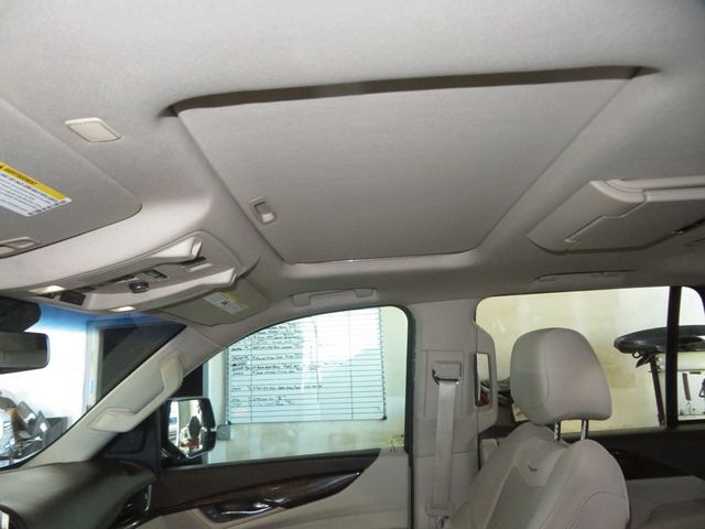 2017 Cadillac Escalade EXTRA CLEAN ESCALDE 3RD ROW SEAT LOW MILES 2 OWNER BLACK BEAUTY  - 22938570 - 19