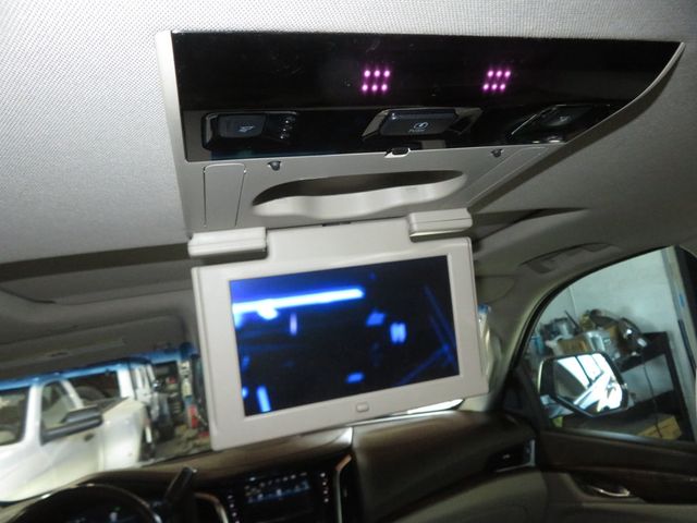 2017 Cadillac Escalade EXTRA CLEAN ESCALDE 3RD ROW SEAT LOW MILES 2 OWNER BLACK BEAUTY  - 22938570 - 35