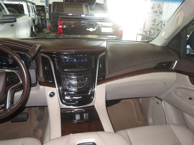 2017 Cadillac Escalade EXTRA CLEAN ESCALDE 3RD ROW SEAT LOW MILES 2 OWNER BLACK BEAUTY  - 22938570 - 37