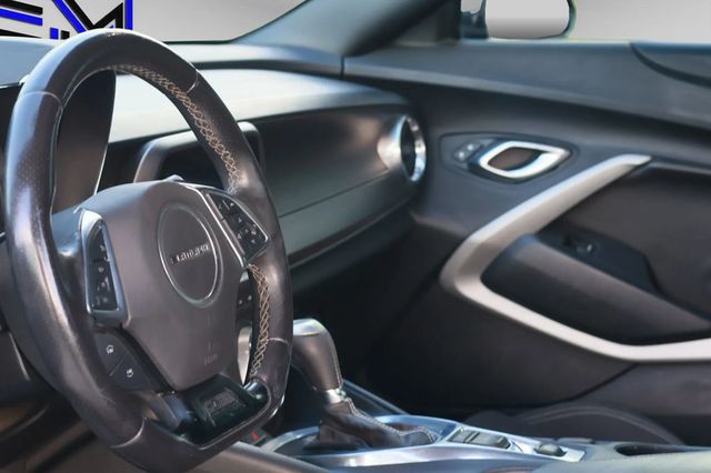 2017 Chevrolet Camaro 1SS, CONVERTIBLE, BLUETOOTH, NAVIGATION, BACKUP CAM, HID!!! - 22897433 - 12