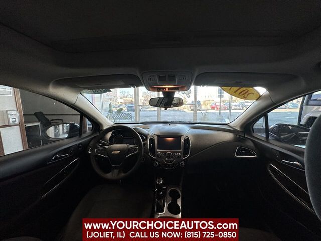2017 Chevrolet CRUZE 4dr Hatchback Automatic LT - 22378706 - 18