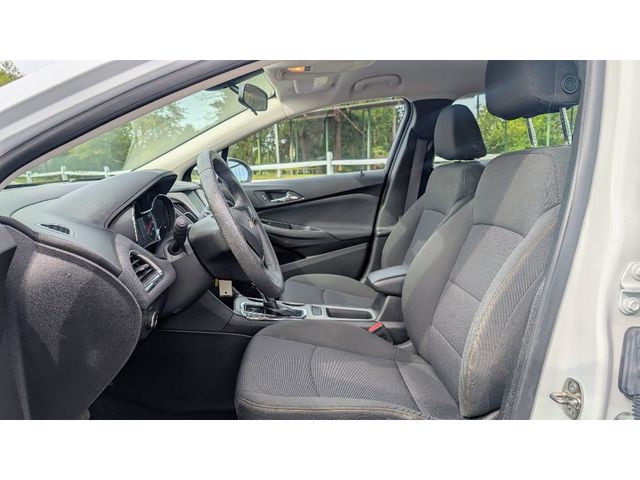 2017 Chevrolet CRUZE 4dr Sedan Automatic LS - 22926518 - 13