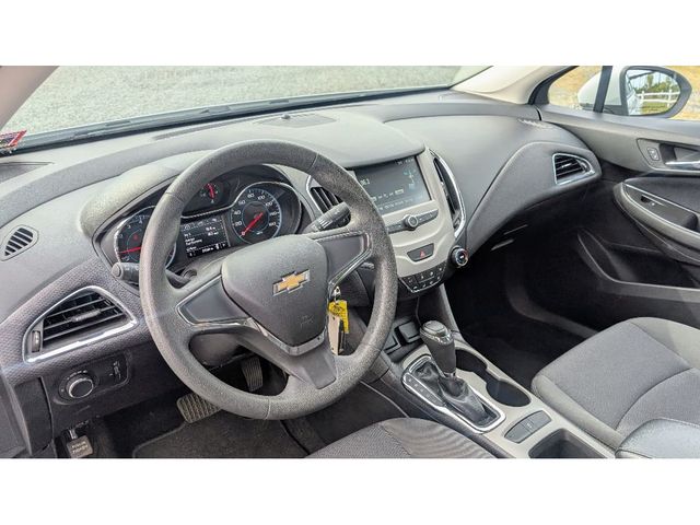 2017 Chevrolet CRUZE 4dr Sedan Automatic LS - 22926518 - 17