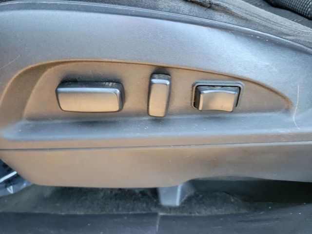 2017 Chevrolet Equinox LT Sport Utility 4D - 22933658 - 9