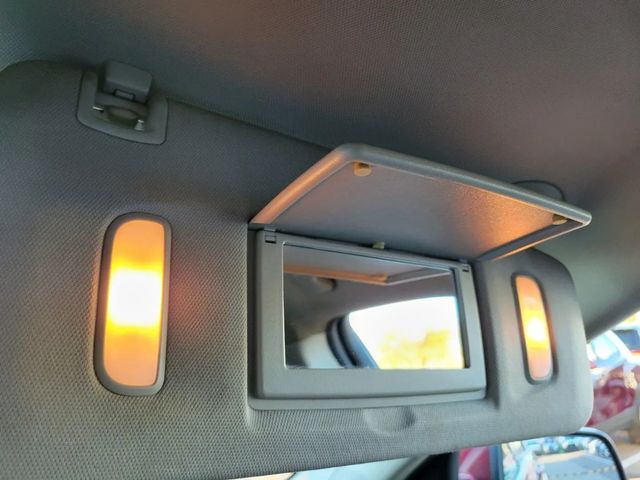 2017 Chevrolet Equinox LT Sport Utility 4D - 22933658 - 27