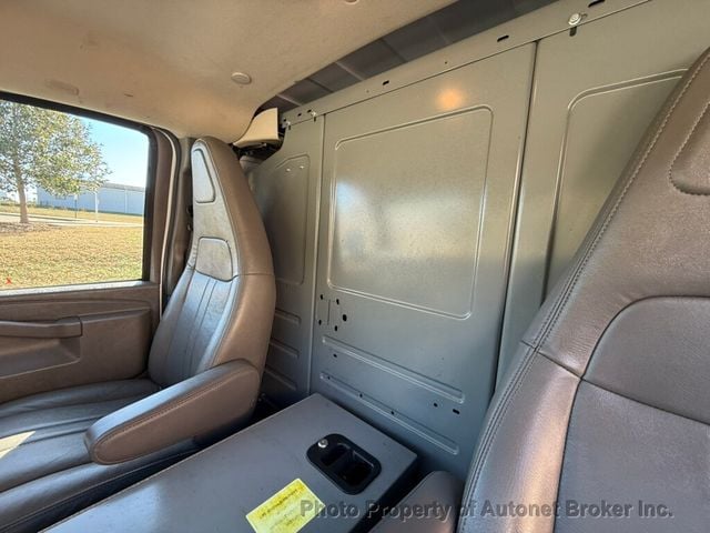 2017 Chevrolet Express Cargo Van EXTENDED VERSION - 22934286 - 13