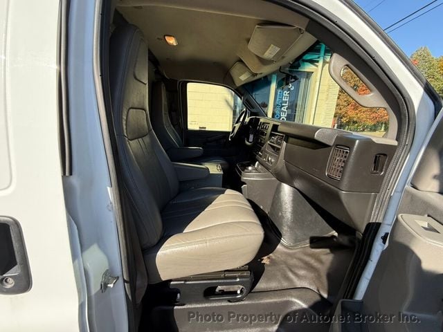 2017 Chevrolet Express Cargo Van EXTENDED VERSION - 22934286 - 21