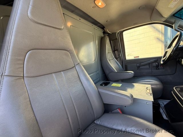 2017 Chevrolet Express Cargo Van EXTENDED VERSION - 22934286 - 23