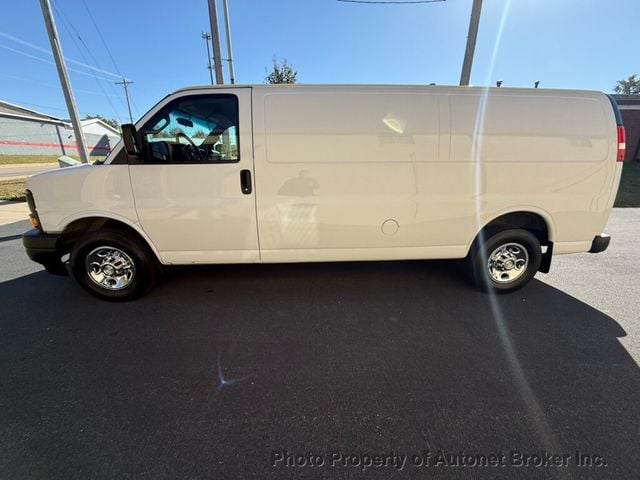 2017 Chevrolet Express Cargo Van EXTENDED VERSION - 22934286 - 4