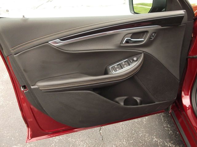 2017 Chevrolet IMPALA LT  V6 ONE OWNER  BACK-UP CAMERA  CLIMATE CONTROL  REAR PARKING AID - 20026682 - 10