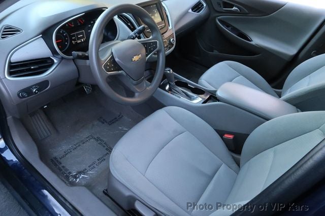 2017 Chevrolet Malibu 4dr Sedan LS w/1LS - 22382370 - 17