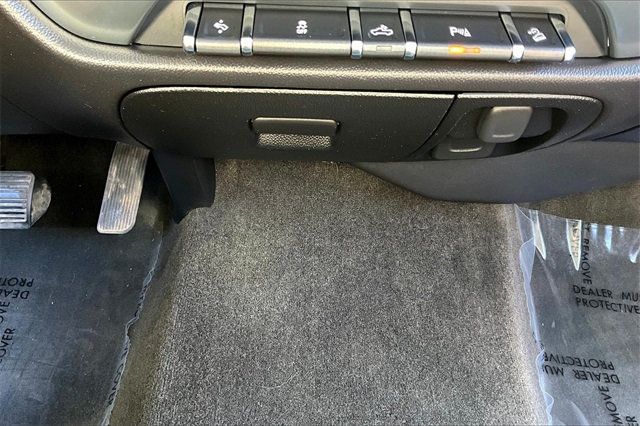 2017 Chevrolet Silverado 1500 4WD Crew Cab 143.5" LT w/1LT - 22921796 - 24