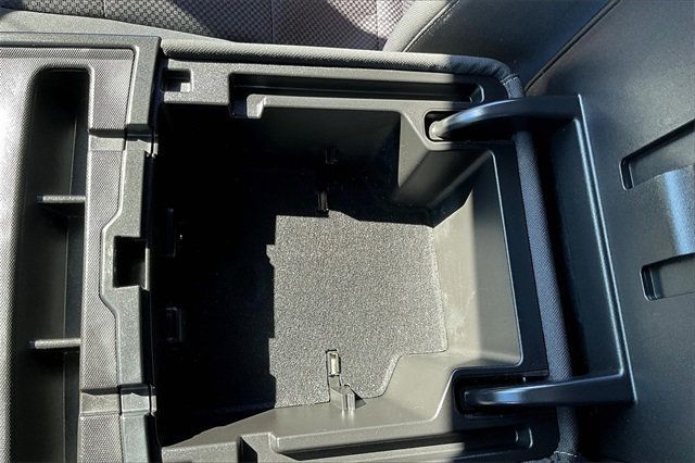 2017 Chevrolet Silverado 1500 4WD Crew Cab 143.5" LT w/1LT - 22921796 - 28