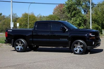 2017 Chevrolet Silverado 1500 - 3GCUKREC4HG419303