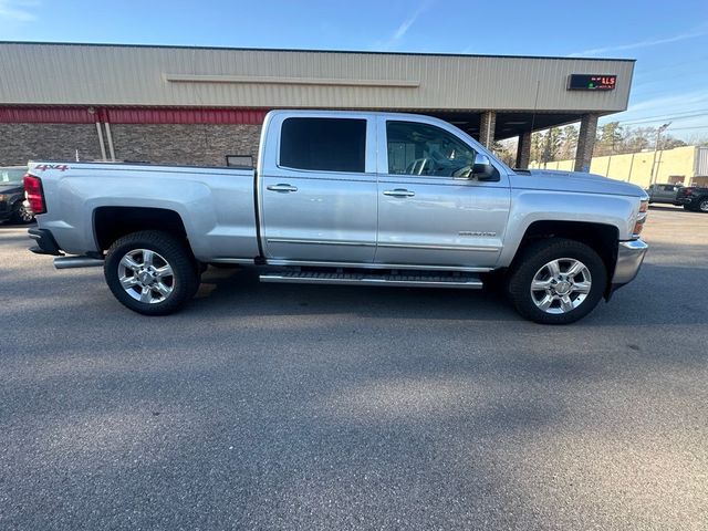 2017 Chevrolet Silverado 2500HD 4WD Crew Cab 153.7" LTZ - 22366598 - 5