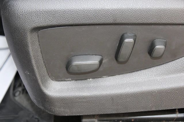 2017 Chevrolet Suburban 4WD 4dr 1500 LS - 22919935 - 14