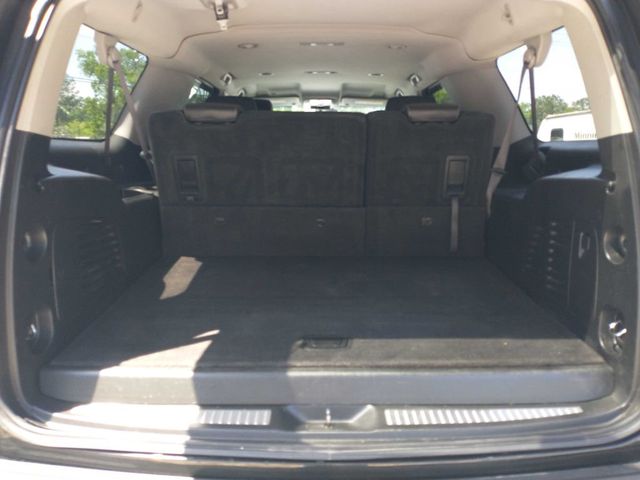 2017 Chevrolet Suburban 4WD 4dr 1500 LT - 22417142 - 19