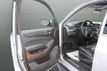 2017 Chevrolet Suburban 4WD 4dr 1500 LT - 22933747 - 9